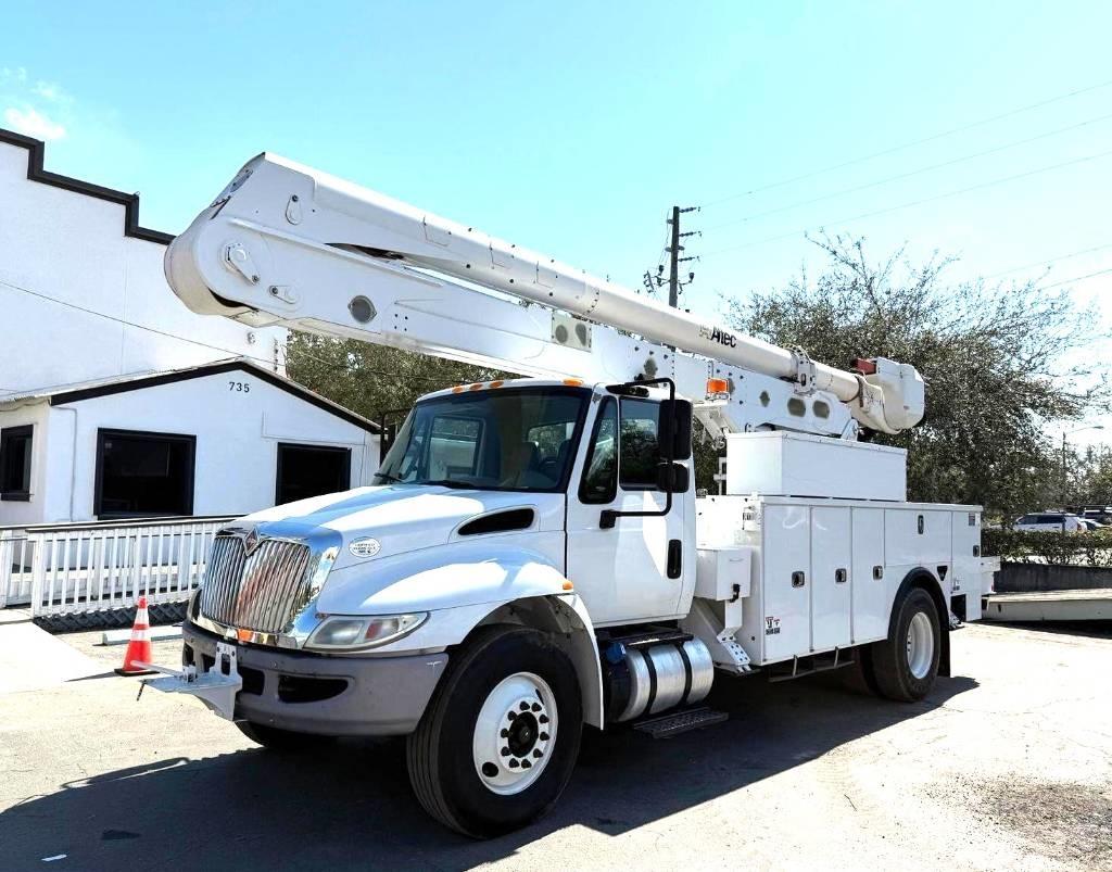 Altec AA 55 Plataformas sobre camión