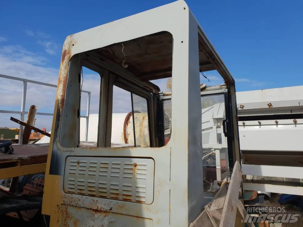CAT 320B ali 320 Cabinas e interior