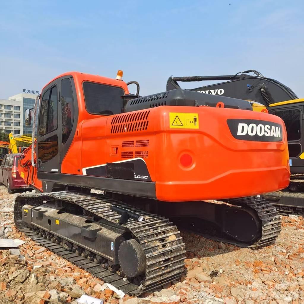Doosan DX 225 LC Mini excavadoras < 7t