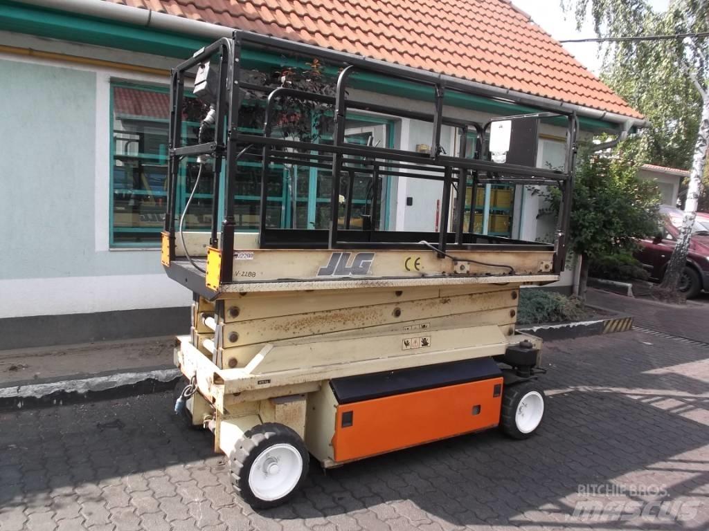 JLG 2646E      V-2288 Ascensores de personal y montacargas de acceso