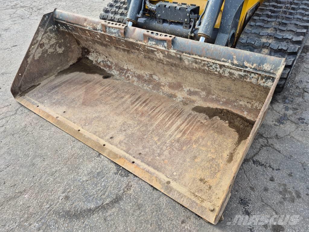 John Deere 331 Minicargadoras