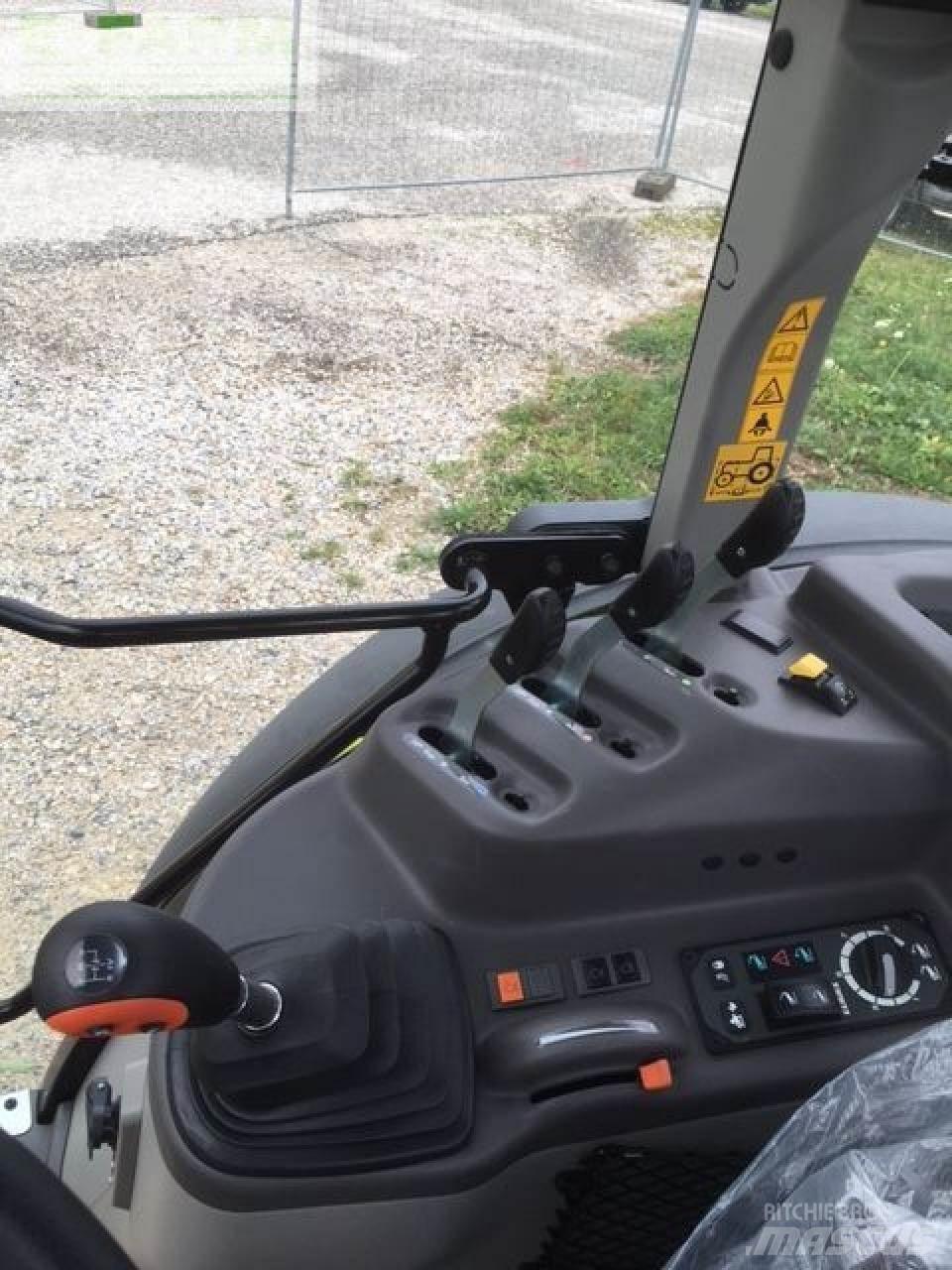 CLAAS axos 240 Tractores