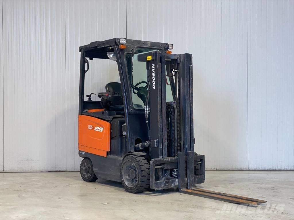 Doosan BC25S-7 Carretillas de horquilla eléctrica
