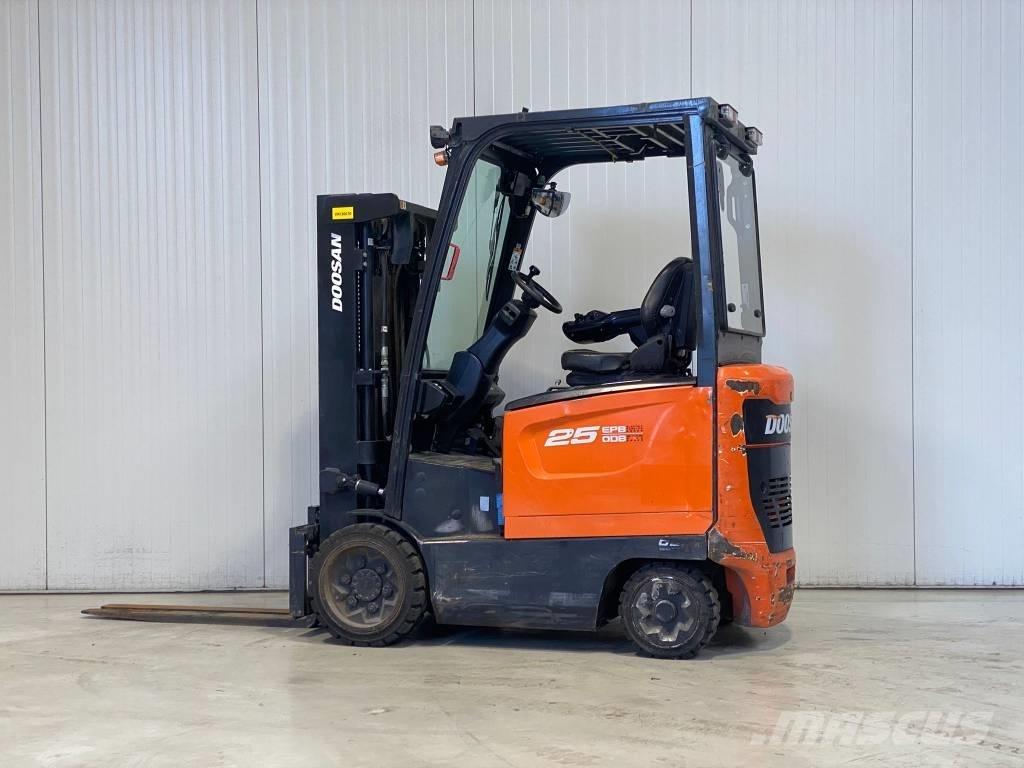 Doosan BC25S-7 Carretillas de horquilla eléctrica