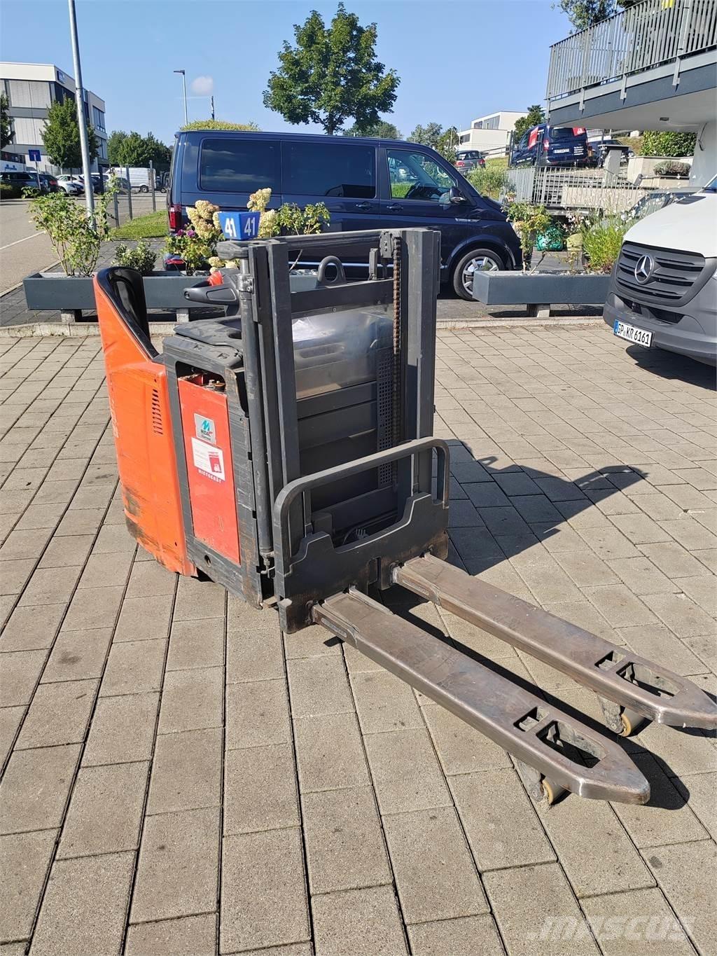 Linde L12 LHP SP Apiladores eléctricos