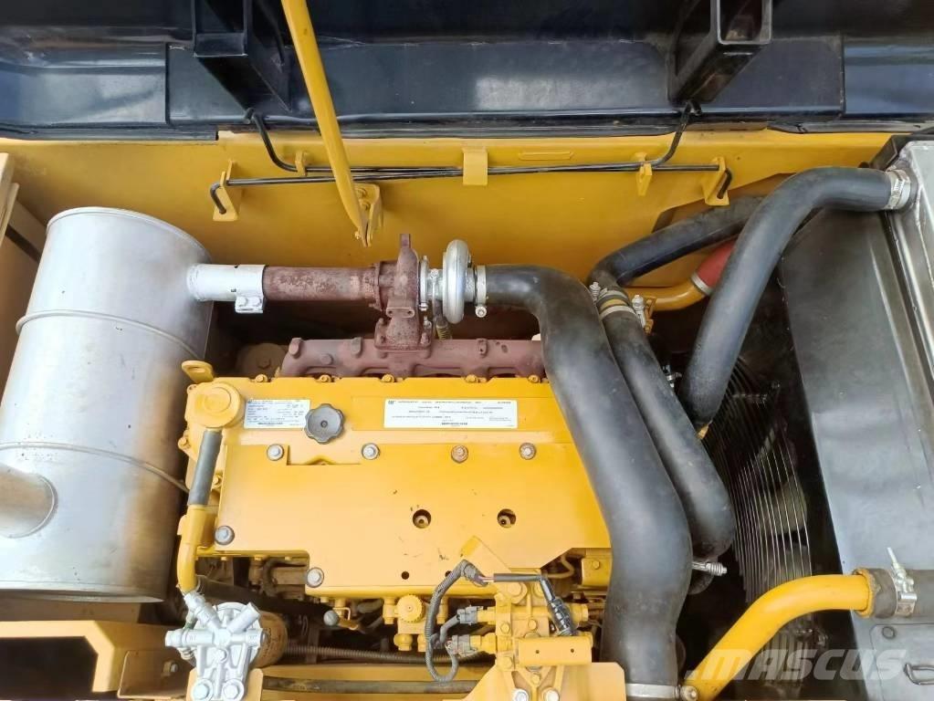 CAT 320 D Excavadoras 7t - 12t