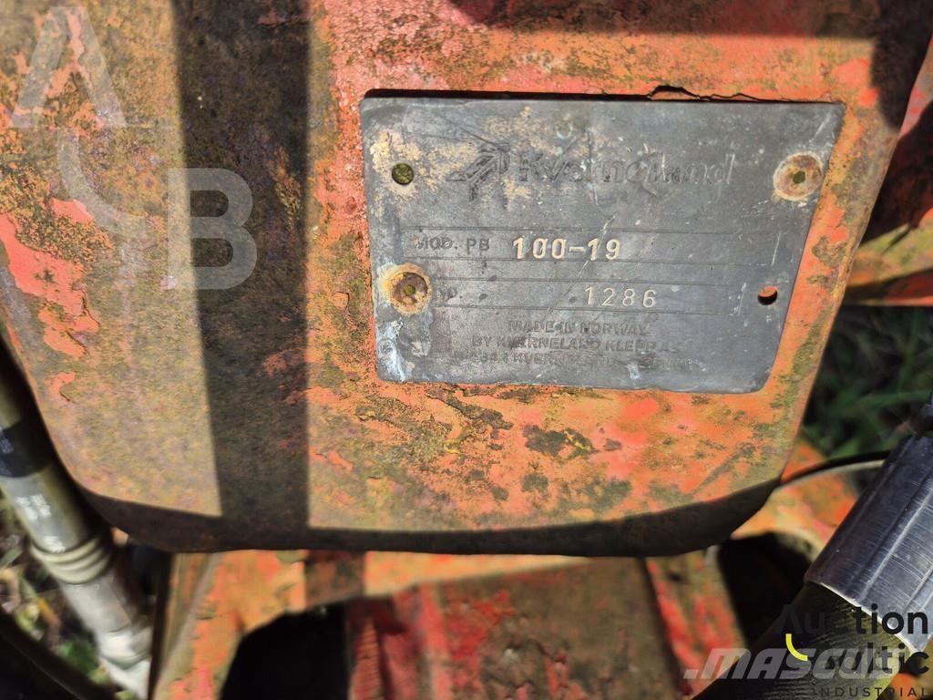 Kverneland 100-19 Arados reversibles suspendidos