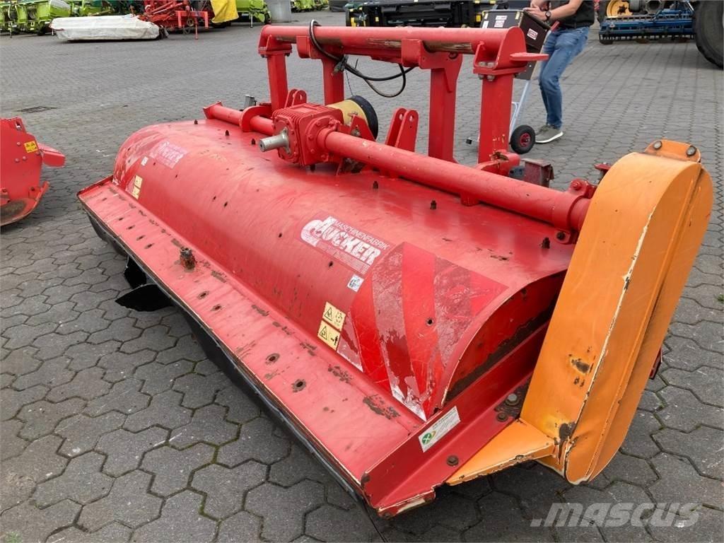 Dücker UM 30 FV Otros equipos usados para la recolección de forraje