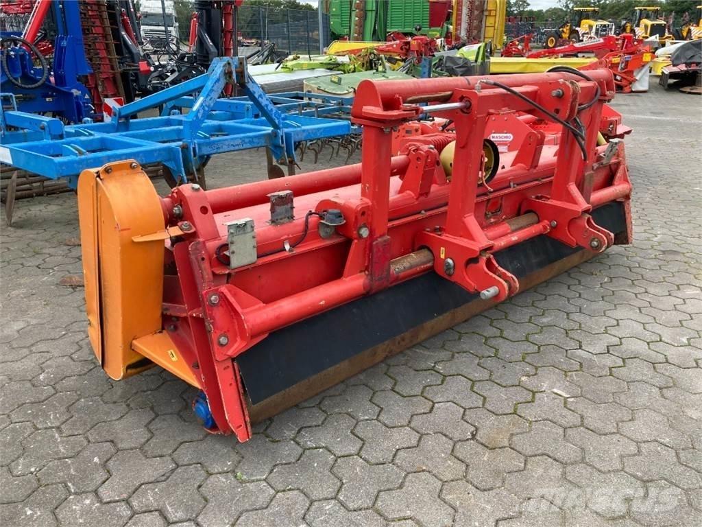 Dücker UM 30 FV Otros equipos usados para la recolección de forraje