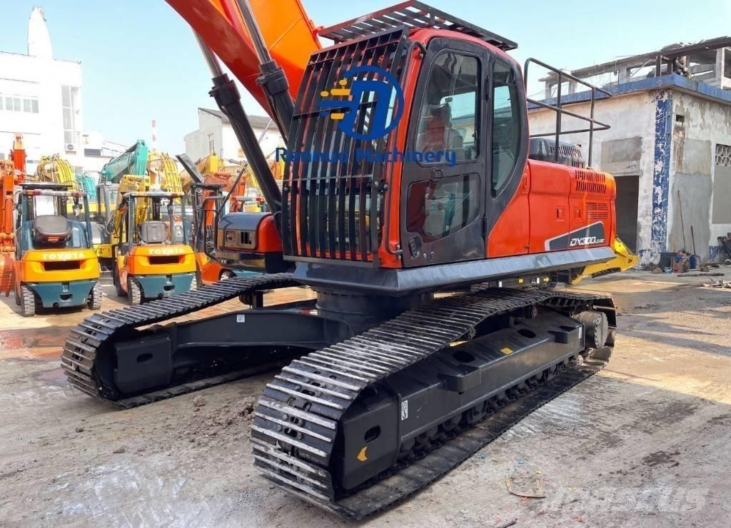 Doosan DX 300 Excavadoras de cadenas