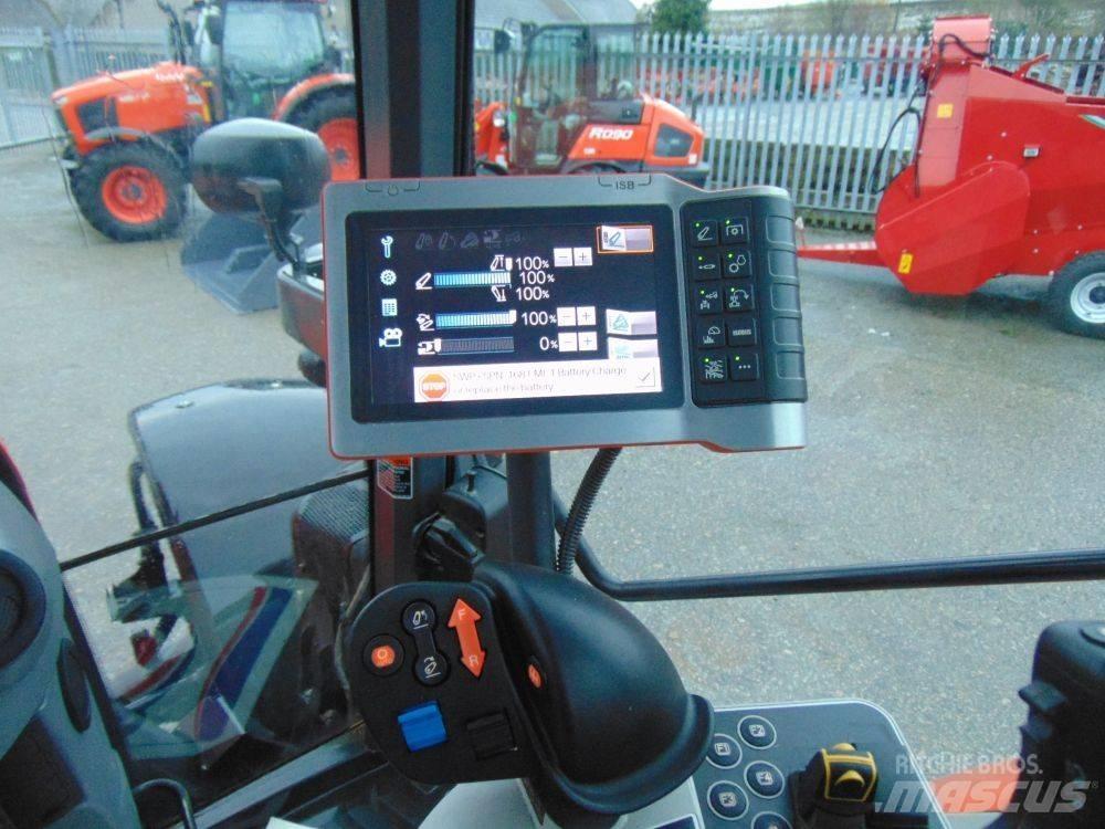 Kubota M 7151 Tractores