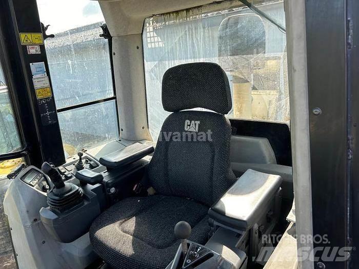 CAT 963D - Excavadoras especiales