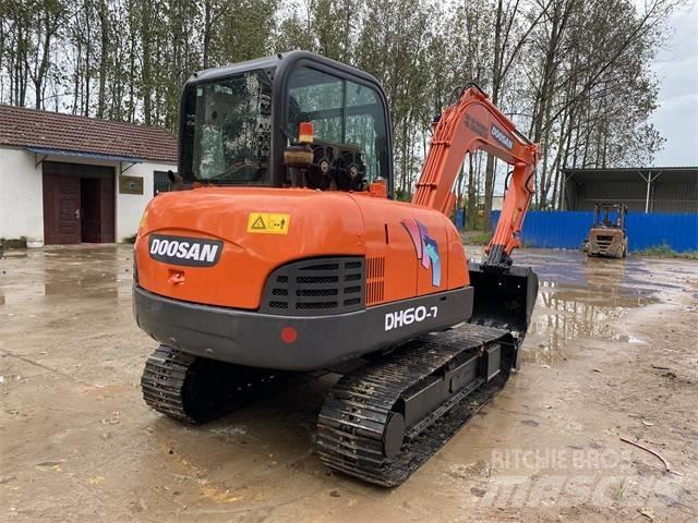 Doosan DH 60-7 Mini excavadoras < 7t