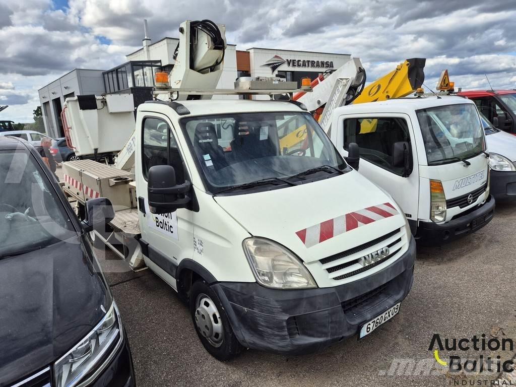Iveco 50C18 Plataformas sobre camión