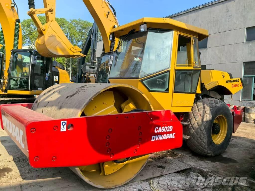 Dynapac CA 602 D Rodillos de un solo tambor
