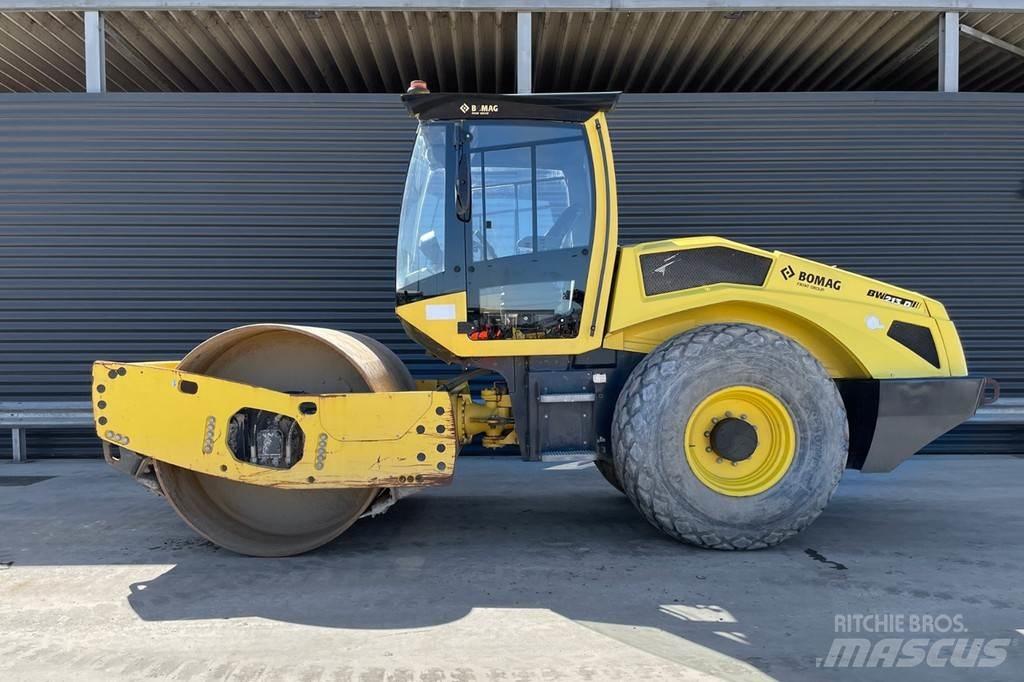 Bomag BW 213 D-5 Rodillos de un solo tambor