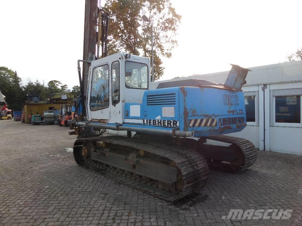 Liebherr R 902 Camiones de perforación móvil
