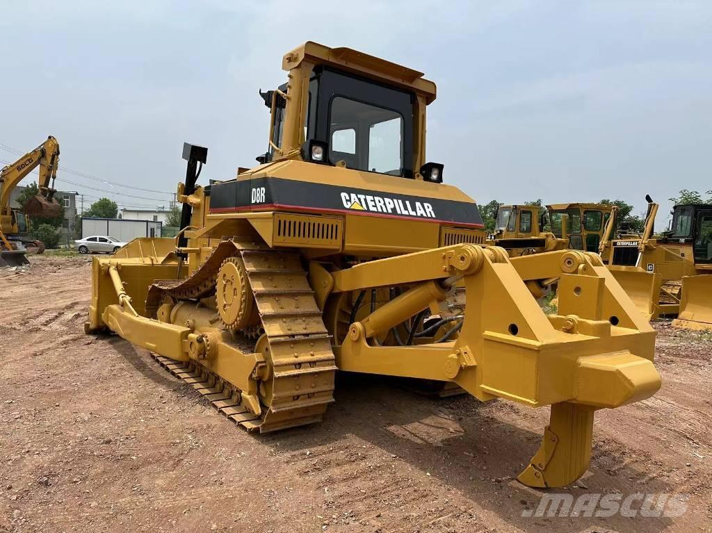 CAT D 8 R Buldozer sobre oruga