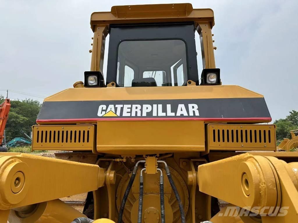 CAT D 8 R Buldozer sobre oruga