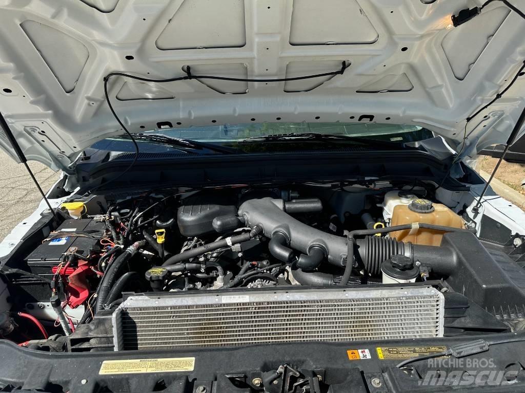 Ford F 550 SD Camiones bañeras basculantes o volquetes