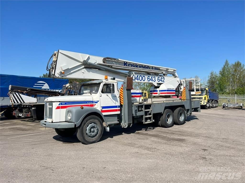 Scania 111 6X2 Camiones grúa