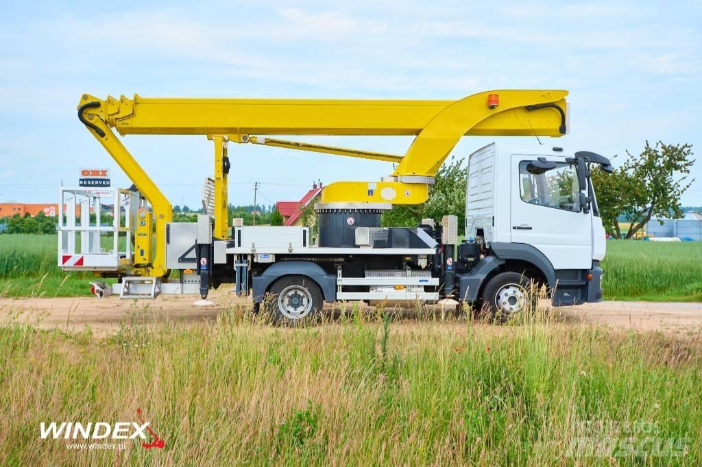 Palfinger P 300 KS Plataformas sobre camión