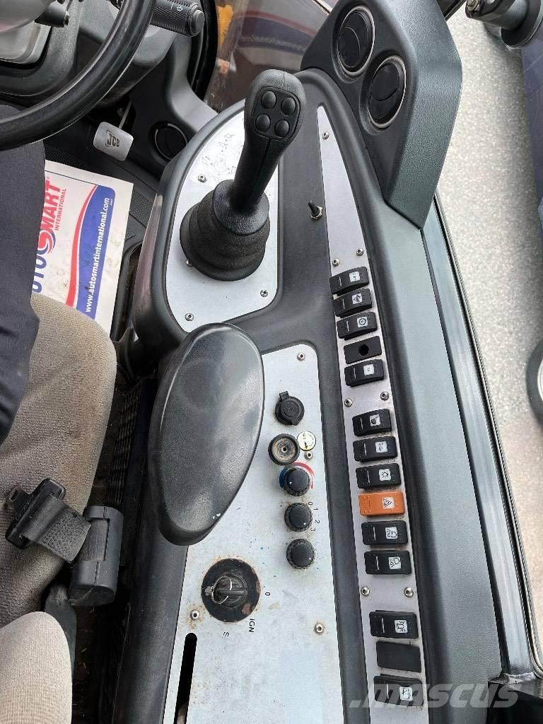 JCB 409 B 40km/h Minicargadoras