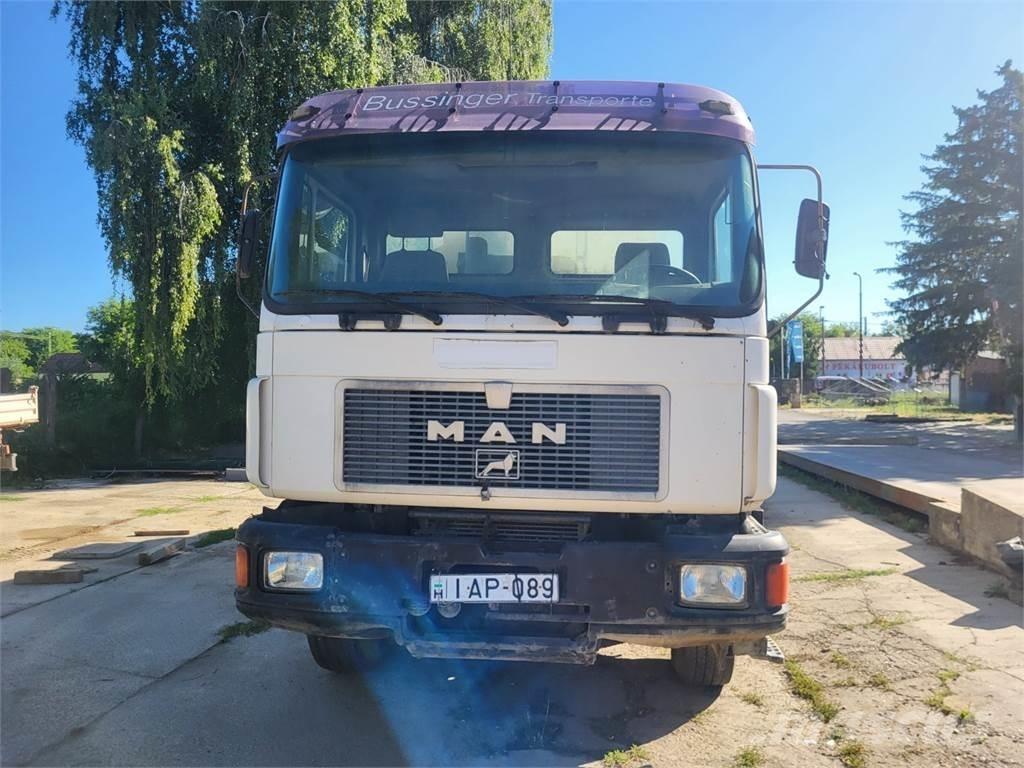 MAN 32.342 8X4 Camiones chasis