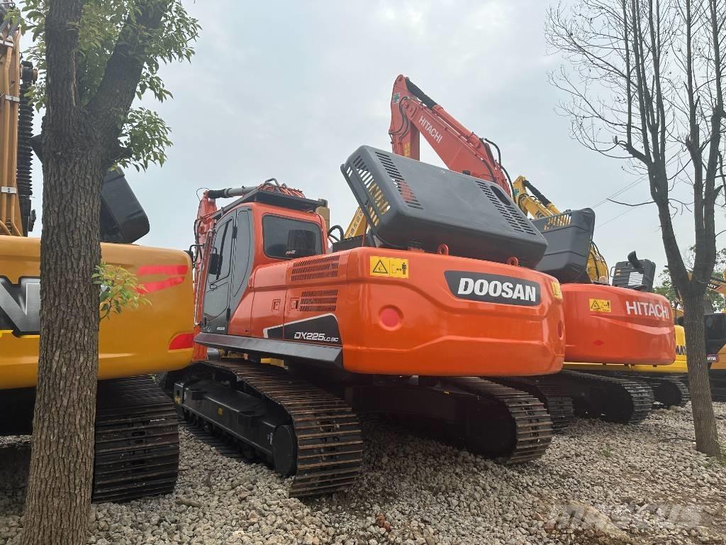 Doosan DX225 Excavadoras de cadenas