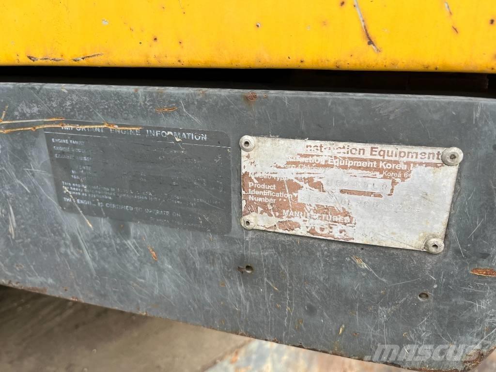 Volvo EC 240 LR Excavadoras de largo alcance