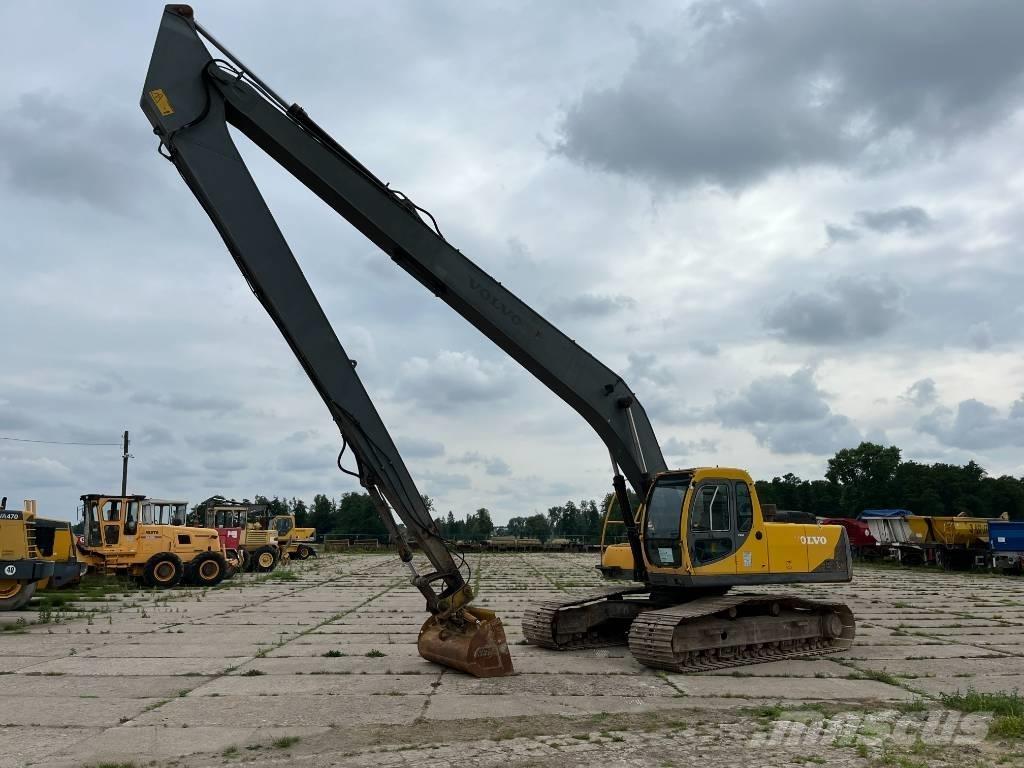 Volvo EC 240 LR Excavadoras de largo alcance