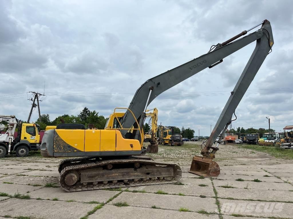 Volvo EC 240 LR Excavadoras de largo alcance