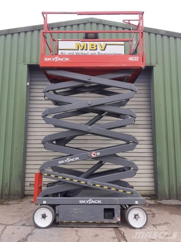 SkyJack SJ III 4632 Plataformas tijera