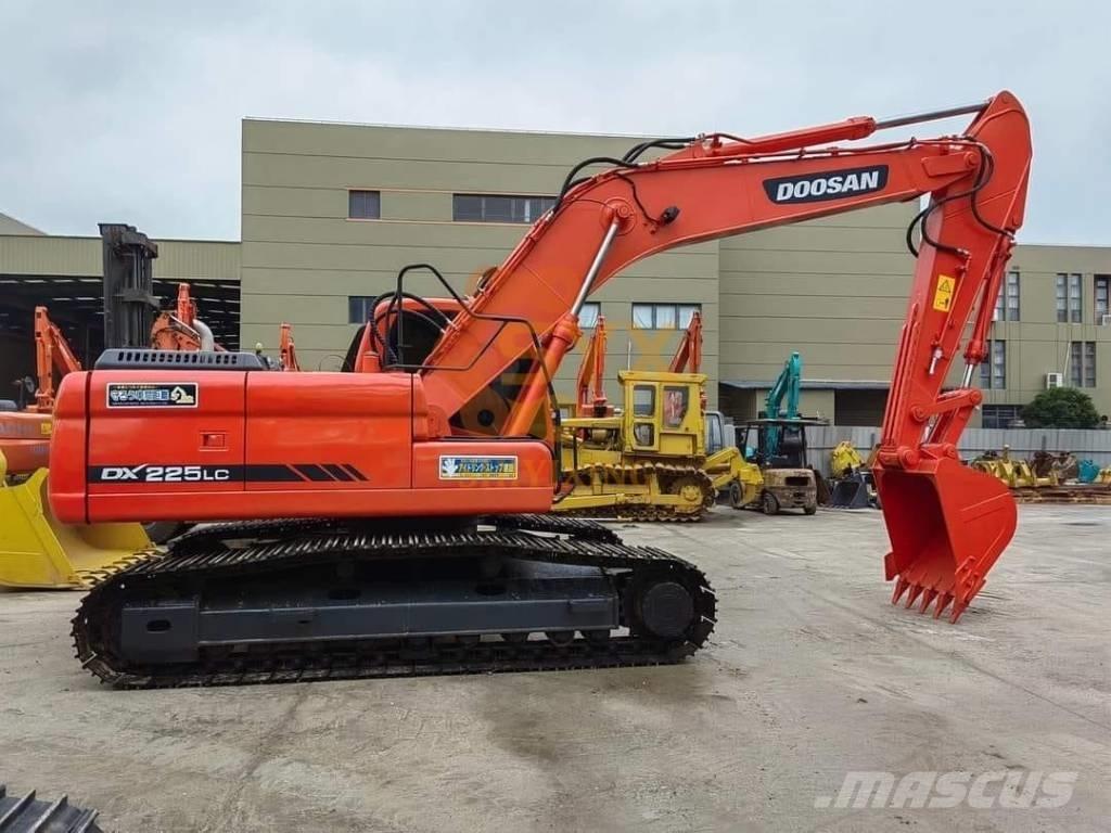 Doosan DX 225 LL Excavadoras de cadenas