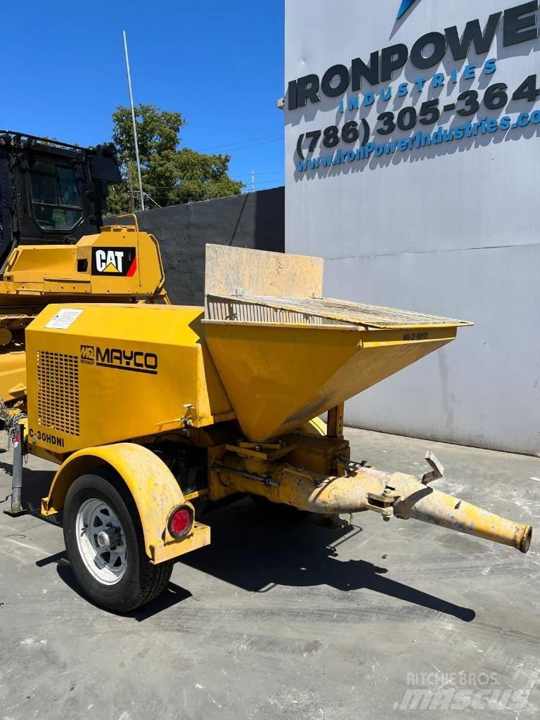 Mayco C-30HDNI Camión hormigonera