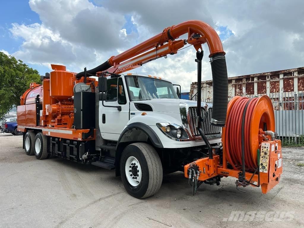 International 7400 Camiones aspiradores/combi