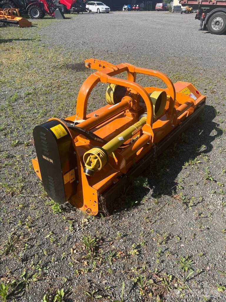 Berti EKR-S 250 Segadoras y cortadoras de hojas para pastos