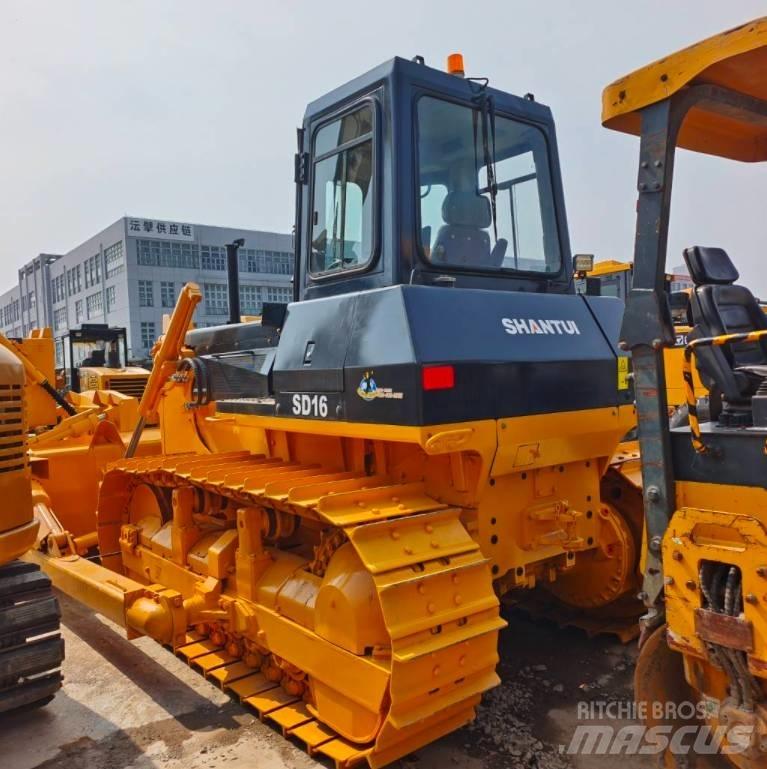 Shantui SD 16 Buldozer sobre oruga