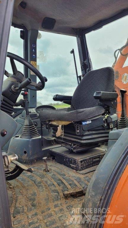 Fiat-Hitachi FB 100 Retrocargadoras