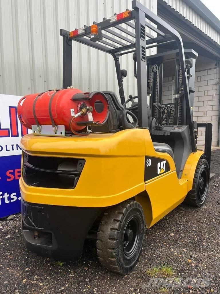 CAT GP30NT Carretillas LPG