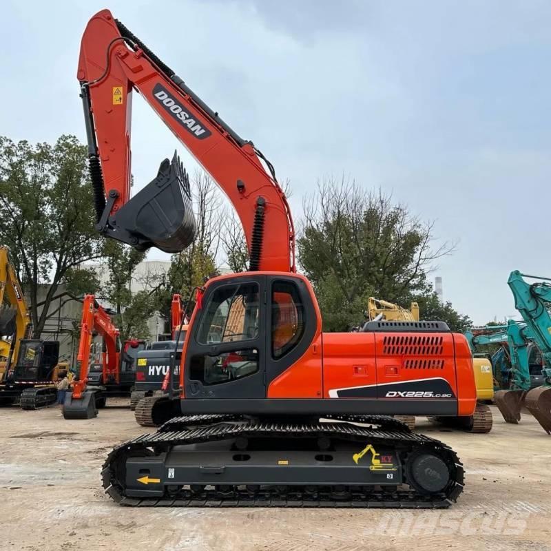 Doosan DX225-9C Excavadoras de cadenas