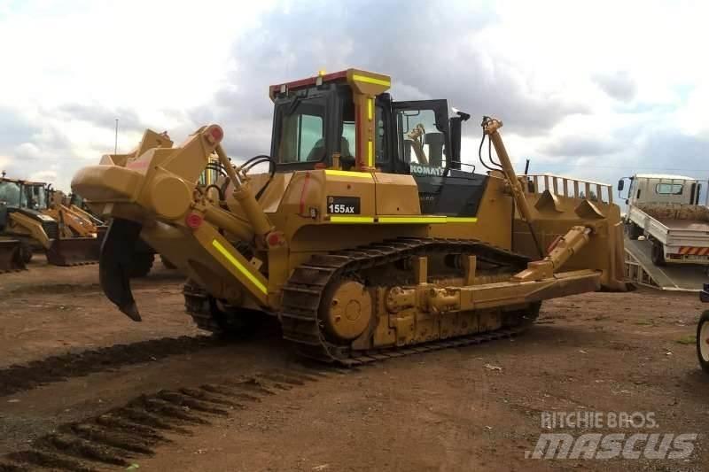 Komatsu D155-5 Buldozer sobre oruga