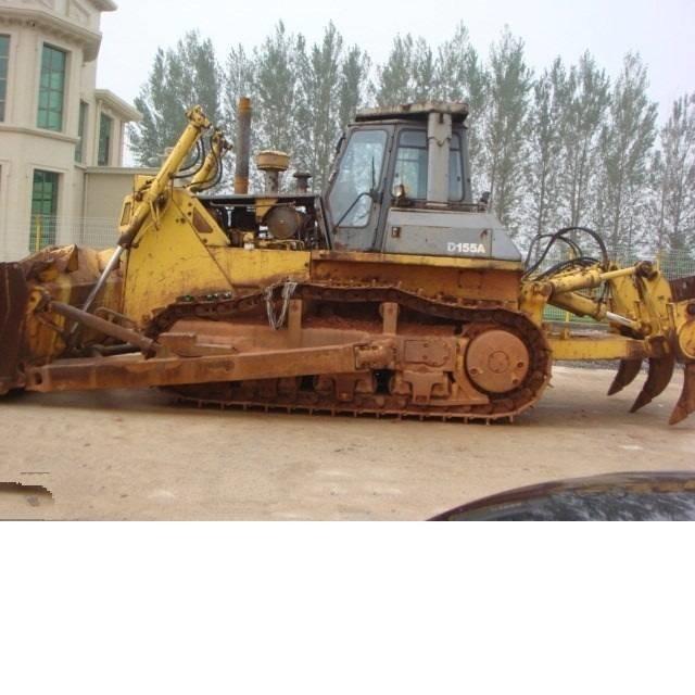 Komatsu D 155 A-2 Buldozer sobre oruga