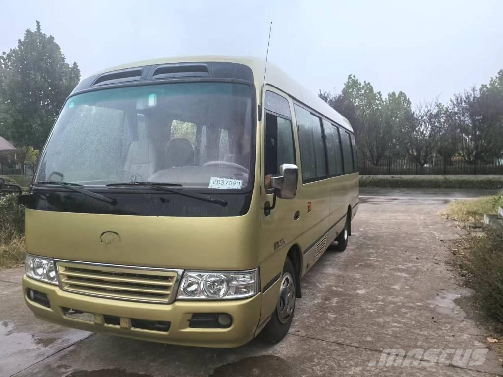 Toyota Coaster Autobuses interurbanos