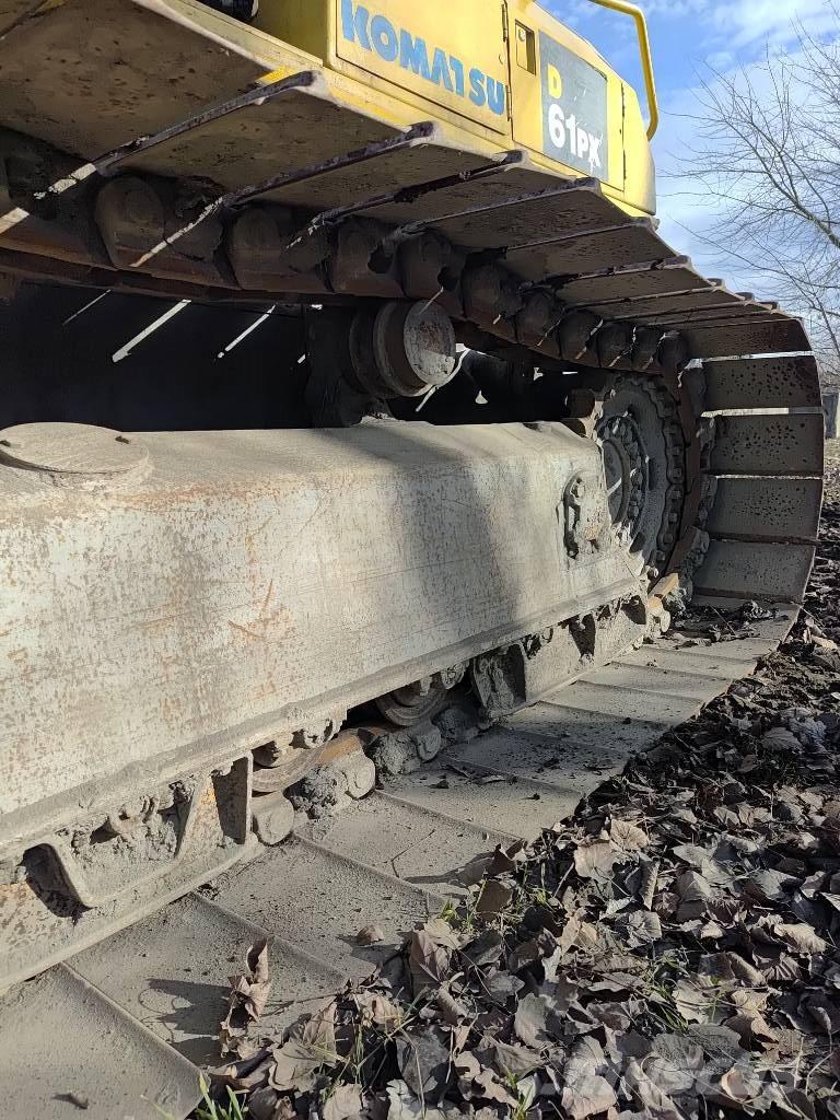 Komatsu D 61 PX-15 Buldozer sobre oruga