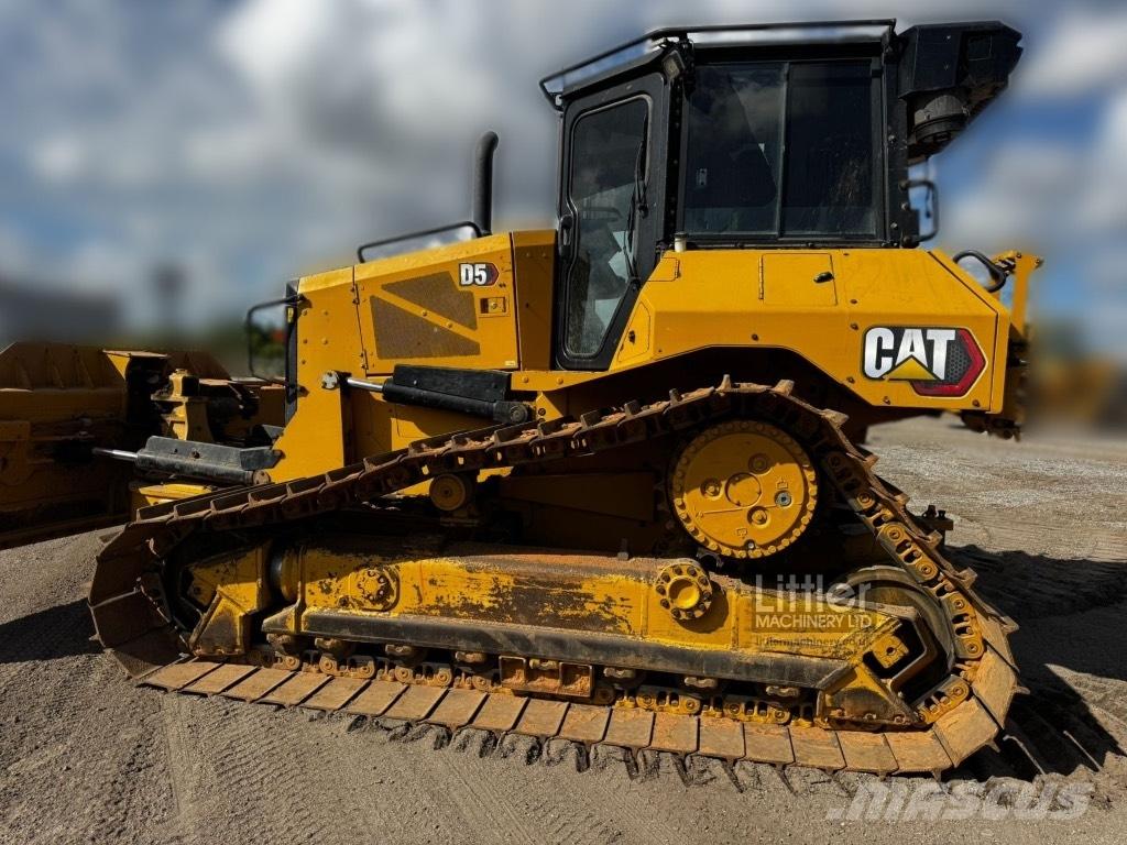 CAT D 5 Buldozer sobre oruga
