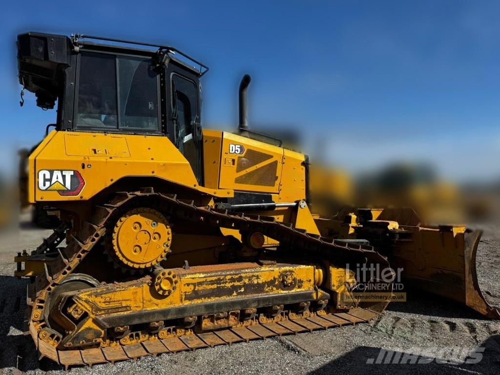 CAT D 5 Buldozer sobre oruga