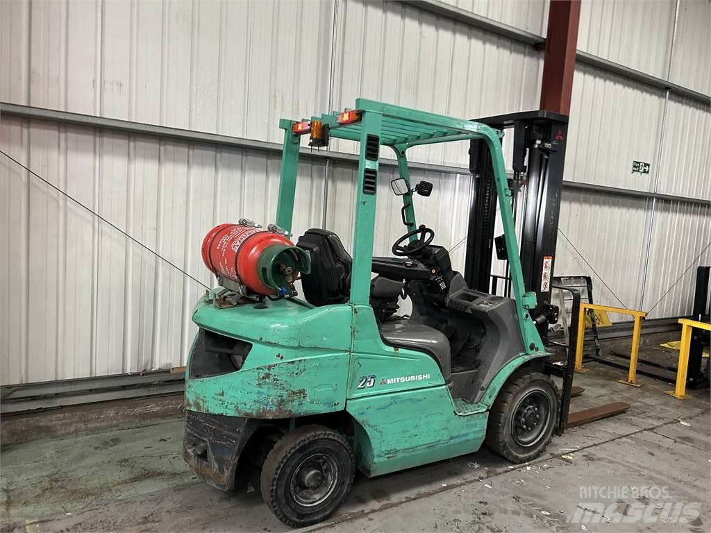 Mitsubishi FG25NT Carretillas LPG