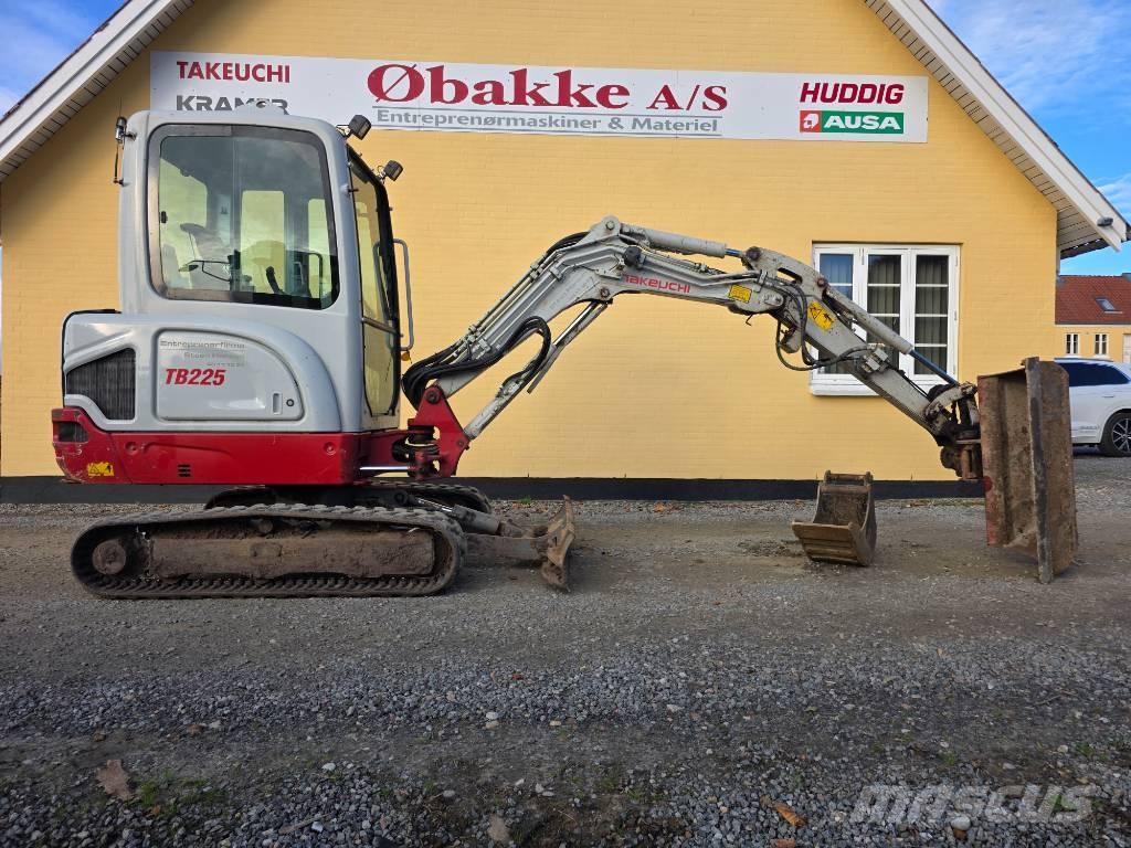 Takeuchi TB 225 Mini excavadoras < 7t