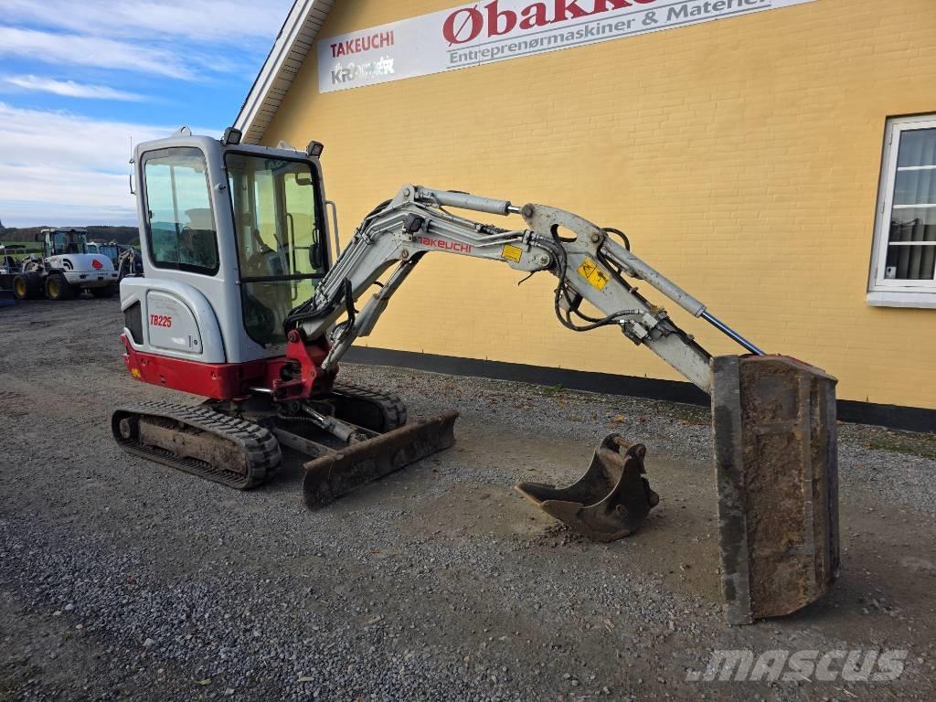 Takeuchi TB 225 Mini excavadoras < 7t